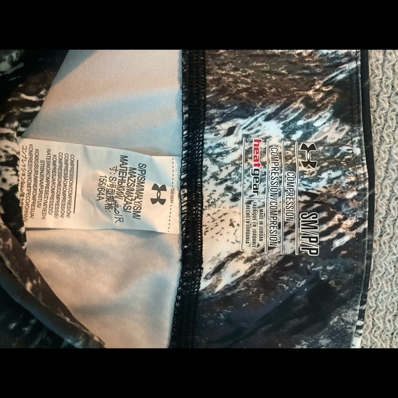 UNDER ARMOUR Sz  S HeatGear® Under Armour Leggings - Picture 3 of 6